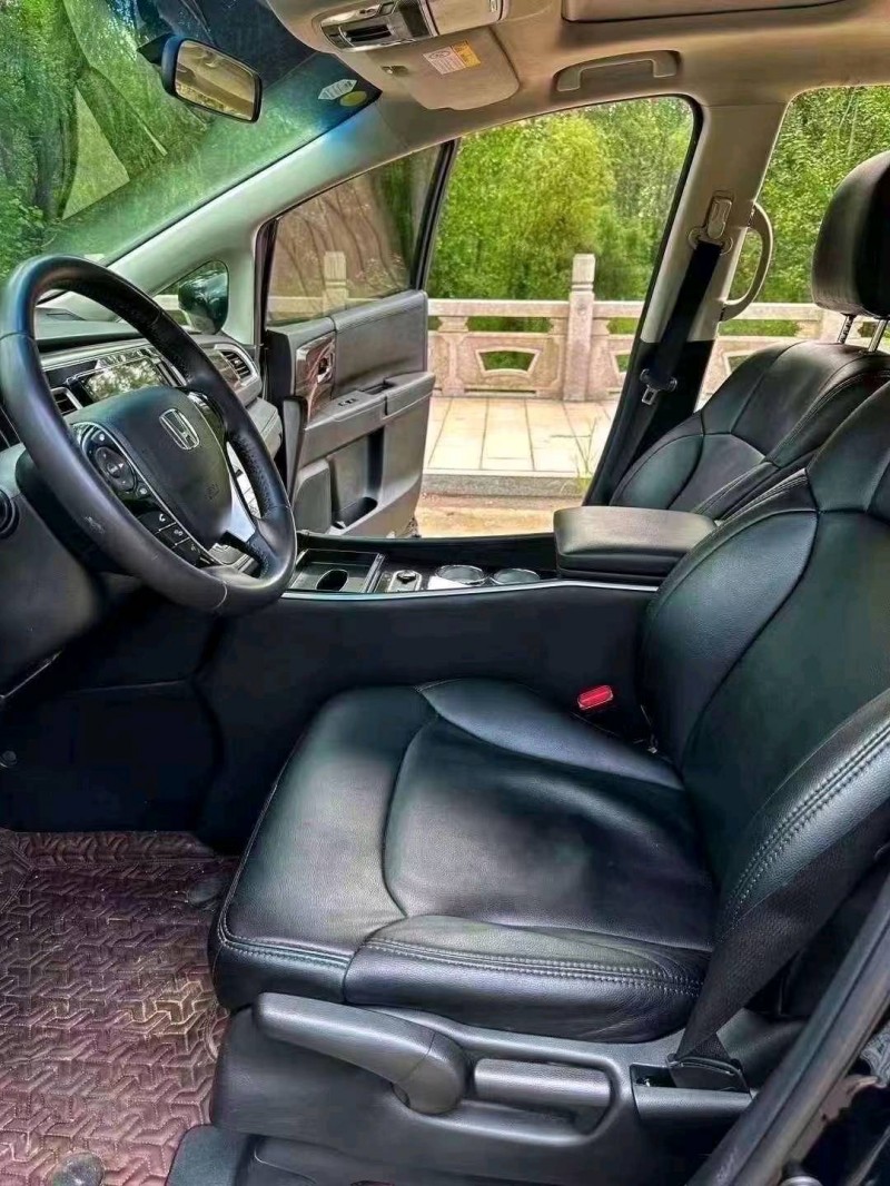 枣庄18年本田艾力绅8