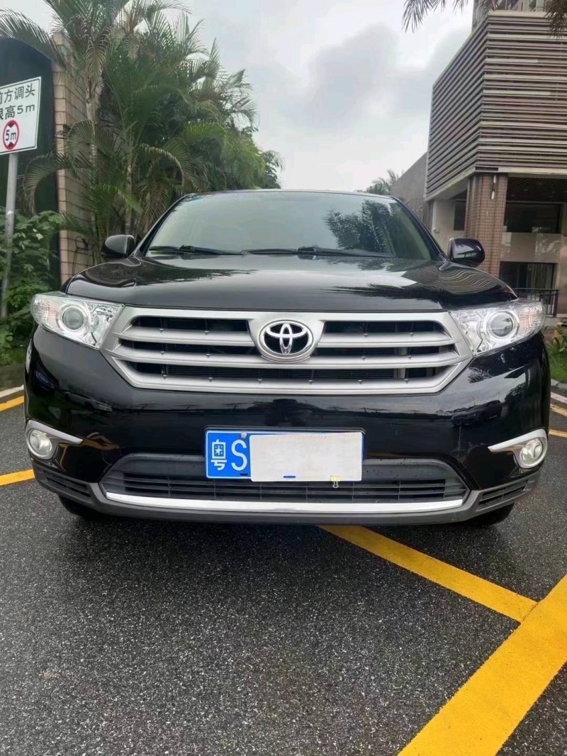 珠海13年丰田汉兰达1