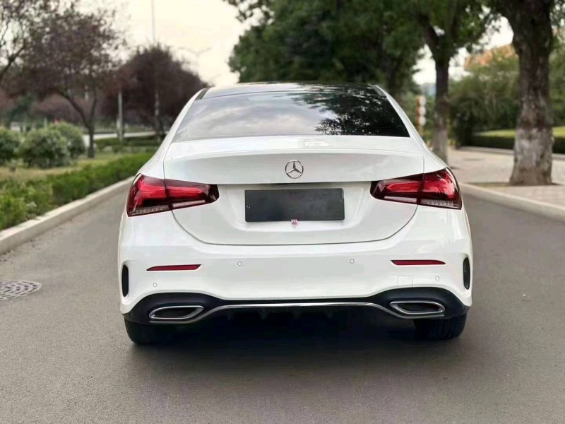 东营19年奔驰A2
