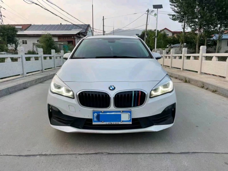 东营19年宝马2系1