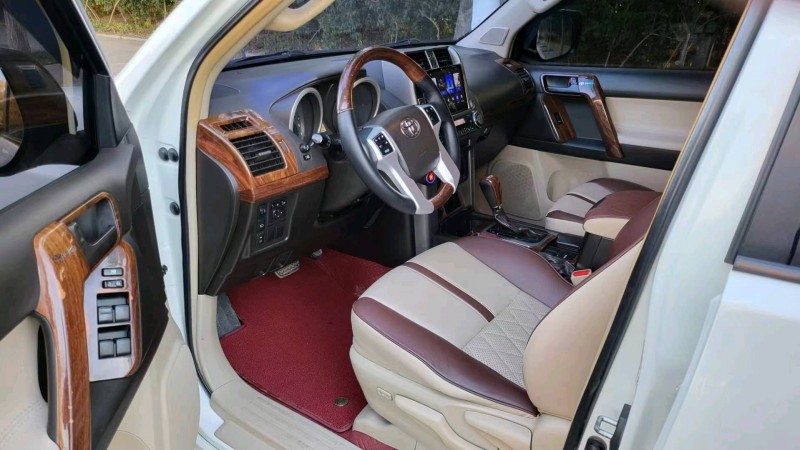 邯郸12年丰田普拉多8