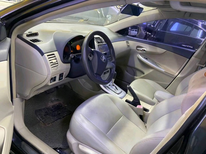 广州12年丰田卡罗拉3