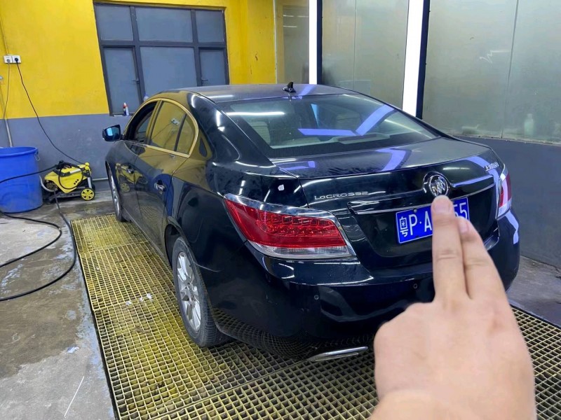 广州10年别克君越2