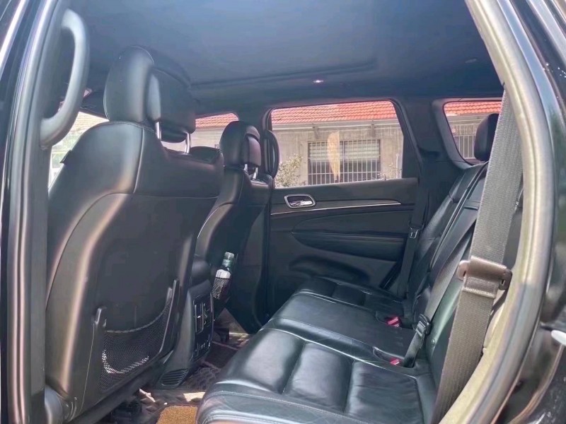 枣庄19年Jeep大切诺基3