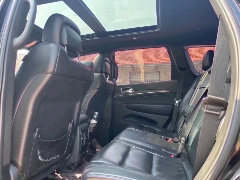 枣庄19年Jeep大切诺基7