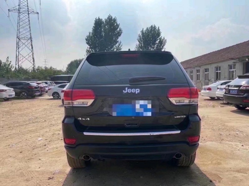 枣庄19年Jeep大切诺基8
