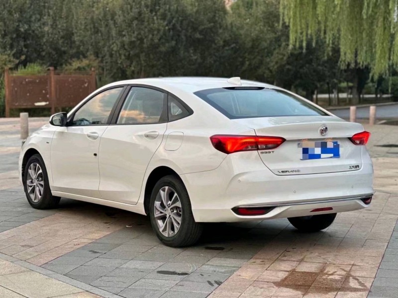 东营23年别克威朗7