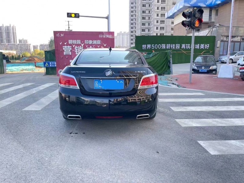 东营10年别克君越3