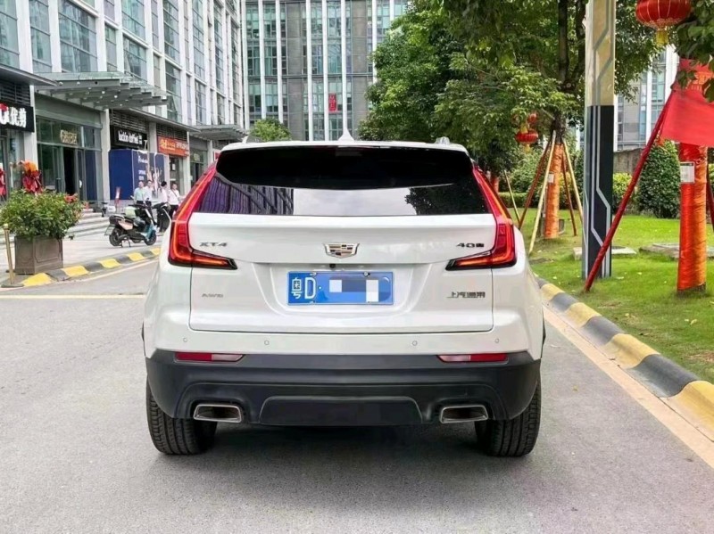 深圳20年凯迪拉克XT44
