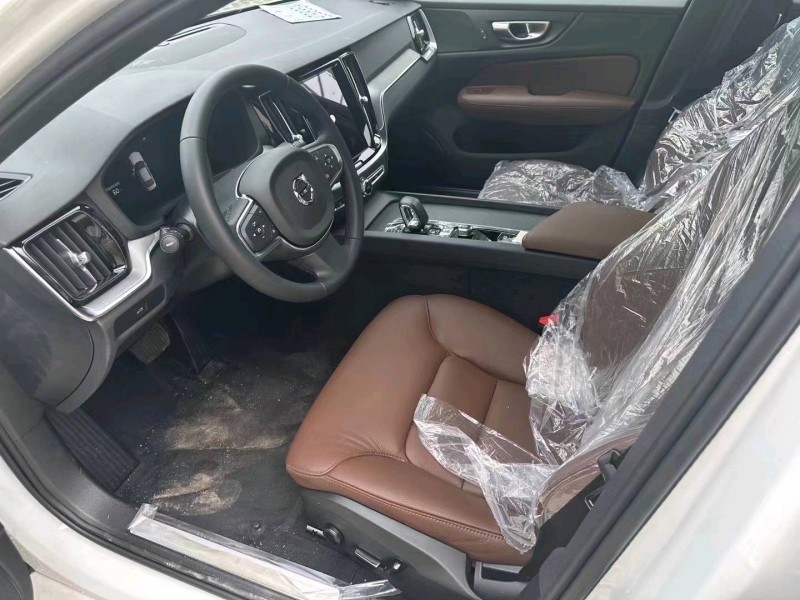 济宁23年沃尔沃S60L6