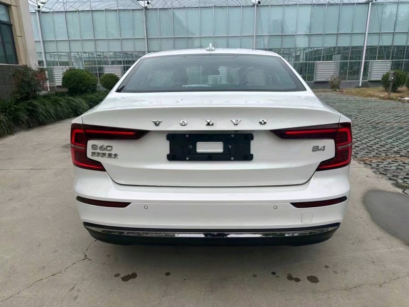 济宁23年沃尔沃S60L9