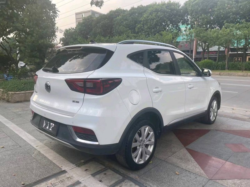 东莞18年名爵ZS5