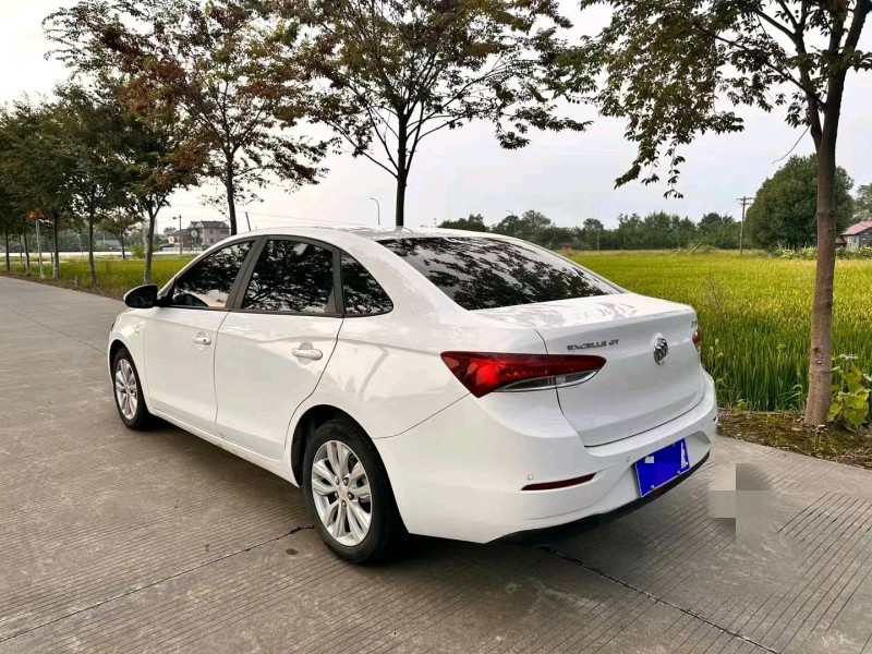 嘉兴22年别克英朗7