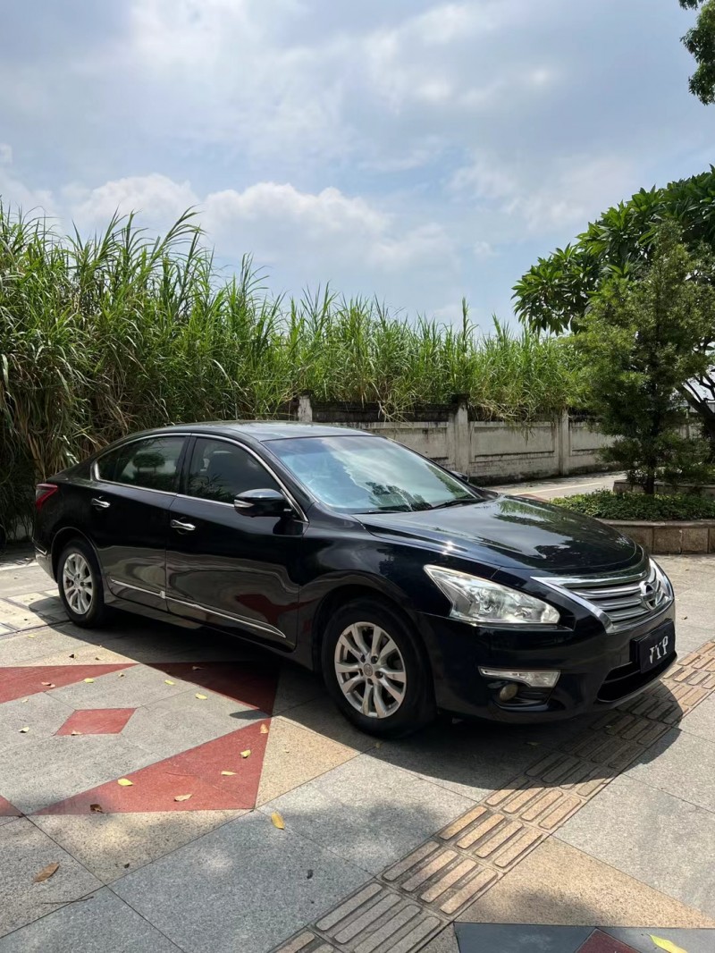 东莞15年日产天籁3