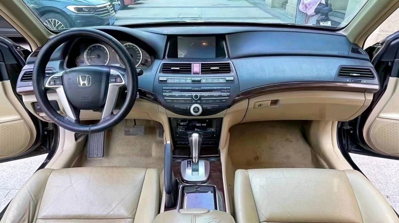 廊坊13年本田雅阁6