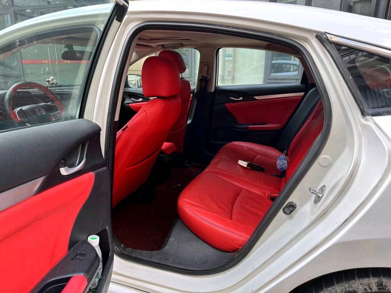 东莞18年本田思域8