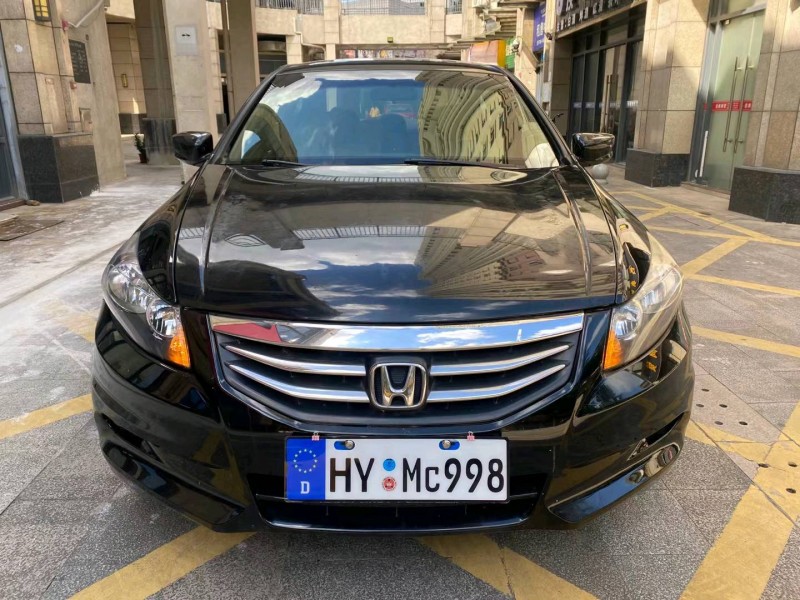 东莞12年本田雅阁1