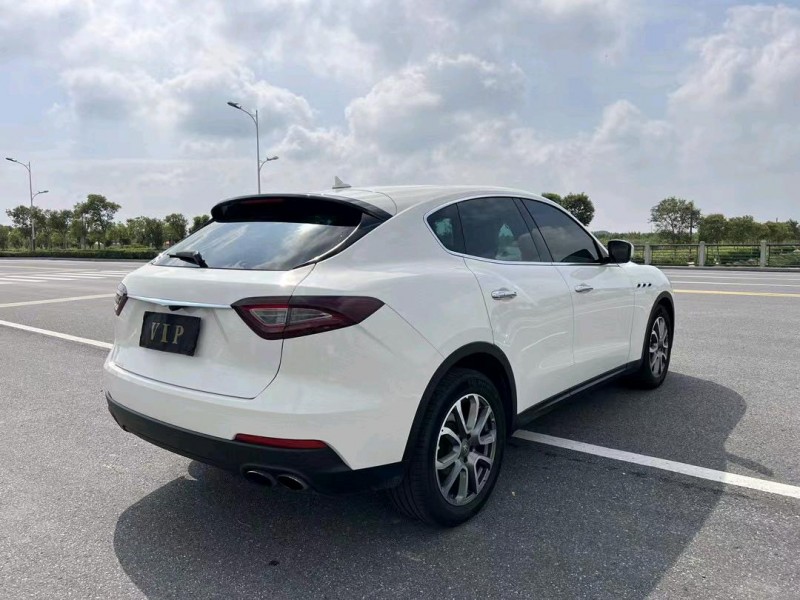 盐城19年玛莎拉蒂Levante8