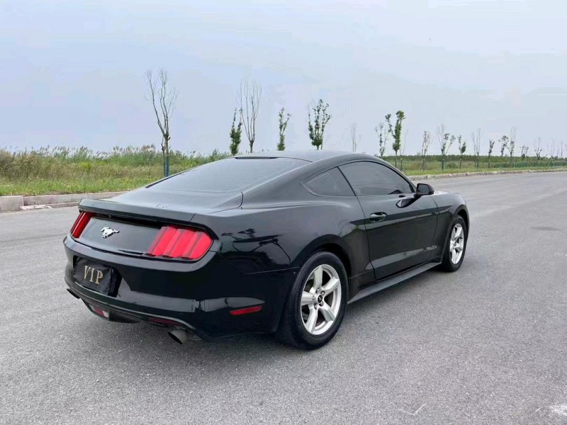 盐城16年福特野马8