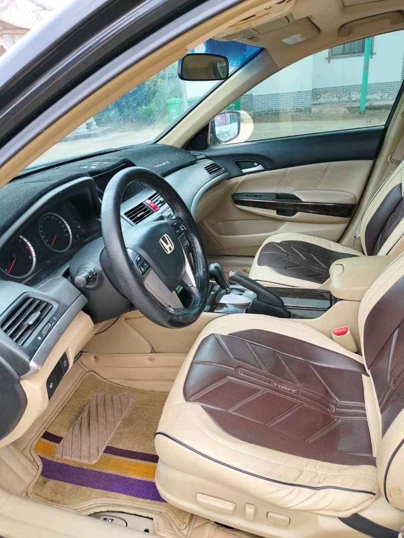 徐州11年本田雅阁4