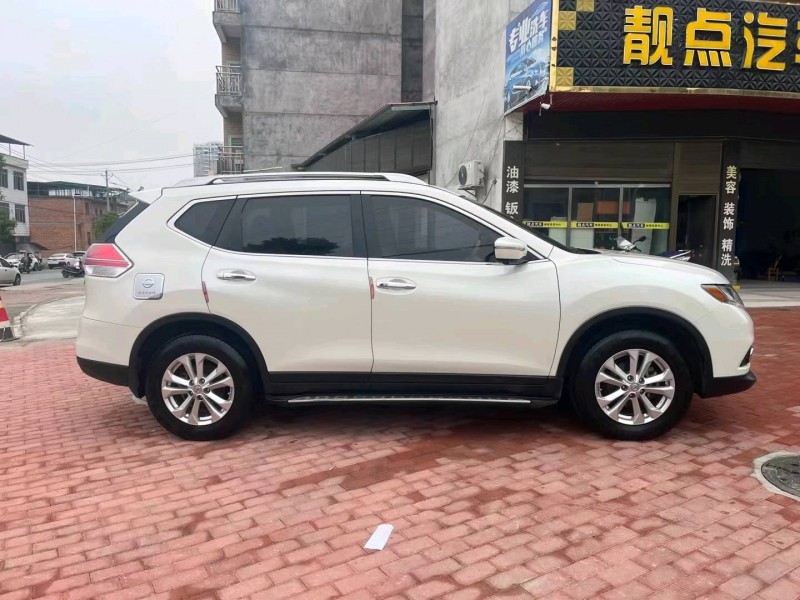 萍鄉16年日產奇駿3