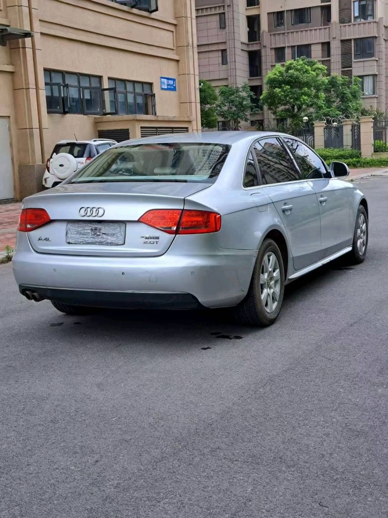 九江12年奧迪A4L6