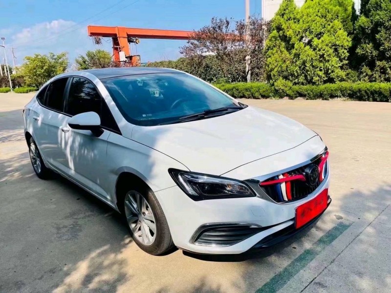 枣庄19年别克威朗4