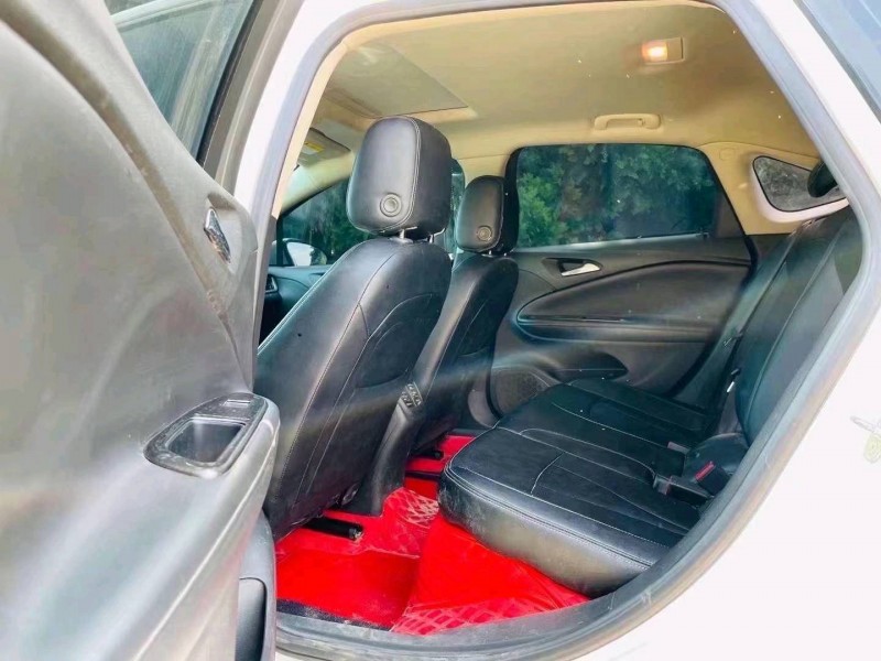 枣庄19年别克威朗6