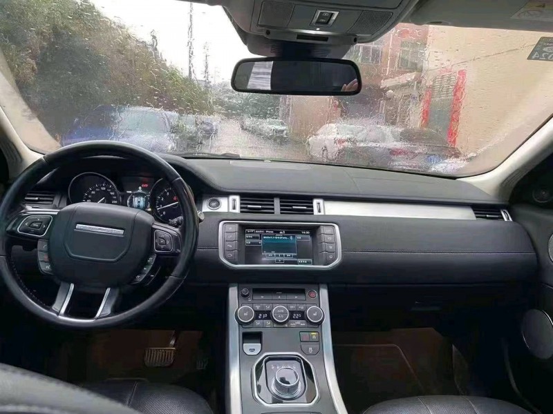 广州16年路虎极光8