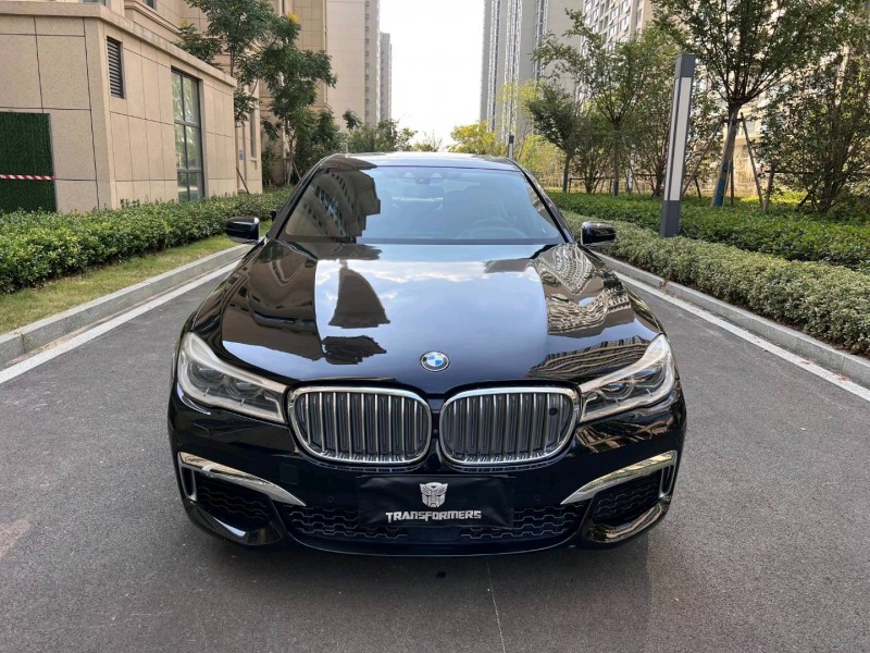 济南17年宝马7系1