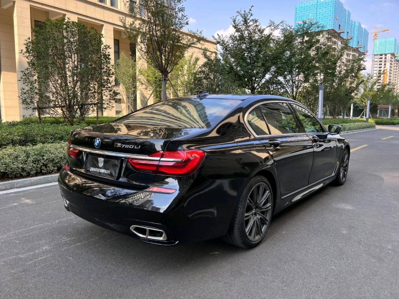 济南17年宝马7系4