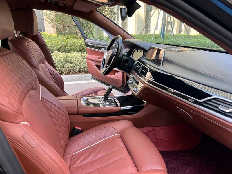 济南17年宝马7系7