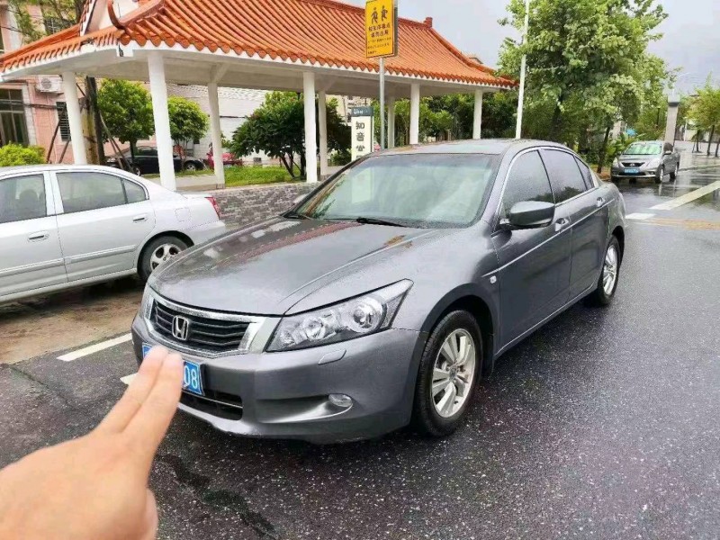 汕头09年本田雅阁2