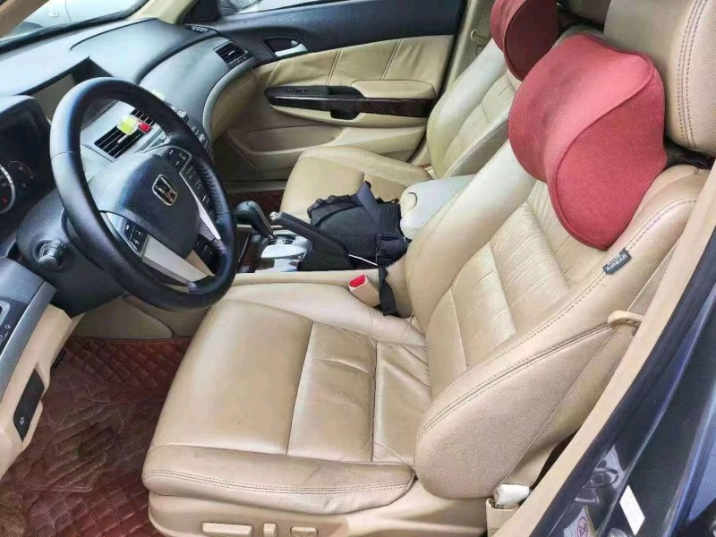 汕头09年本田雅阁7