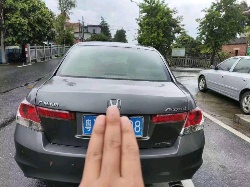 汕头09年本田雅阁9