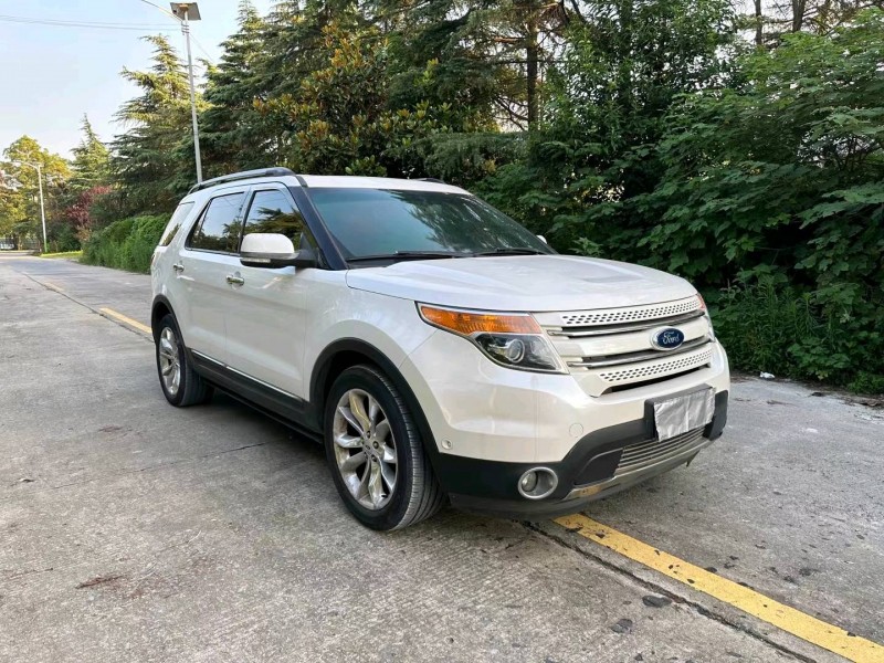 徐州15年福特探险者3