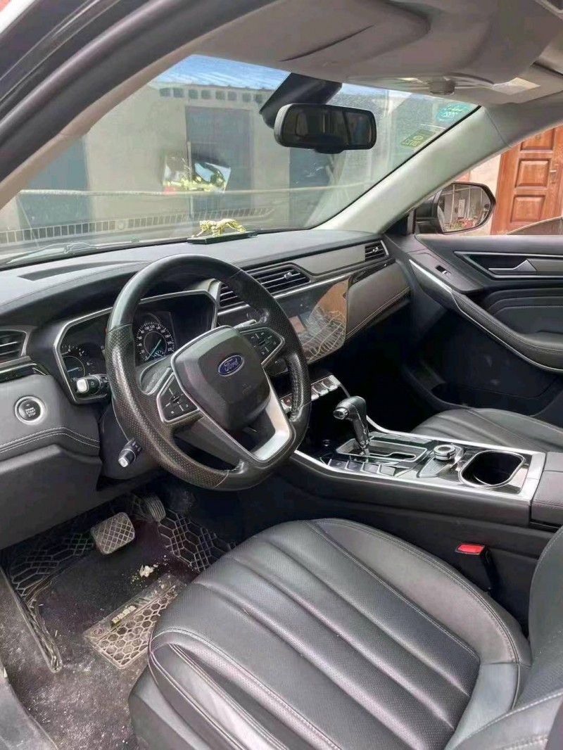 邵阳20年福特领界4