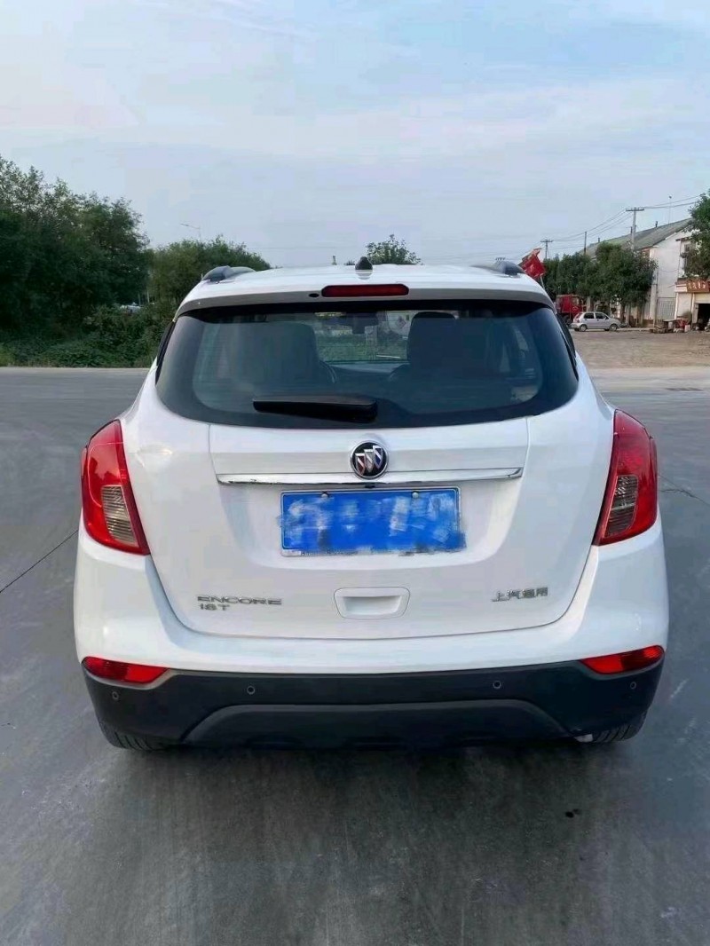 东营19年别克昂科拉8