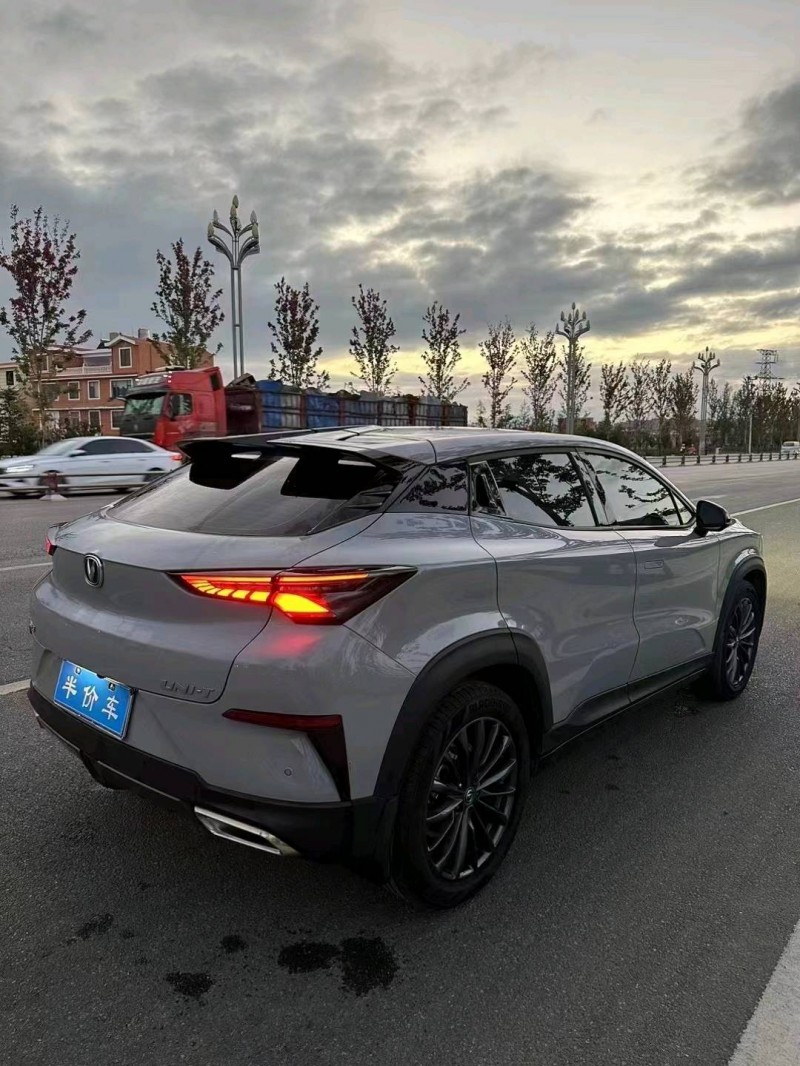 昆明21年長安汽車UNI-T3