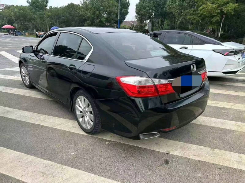 嘉兴15年本田雅阁4