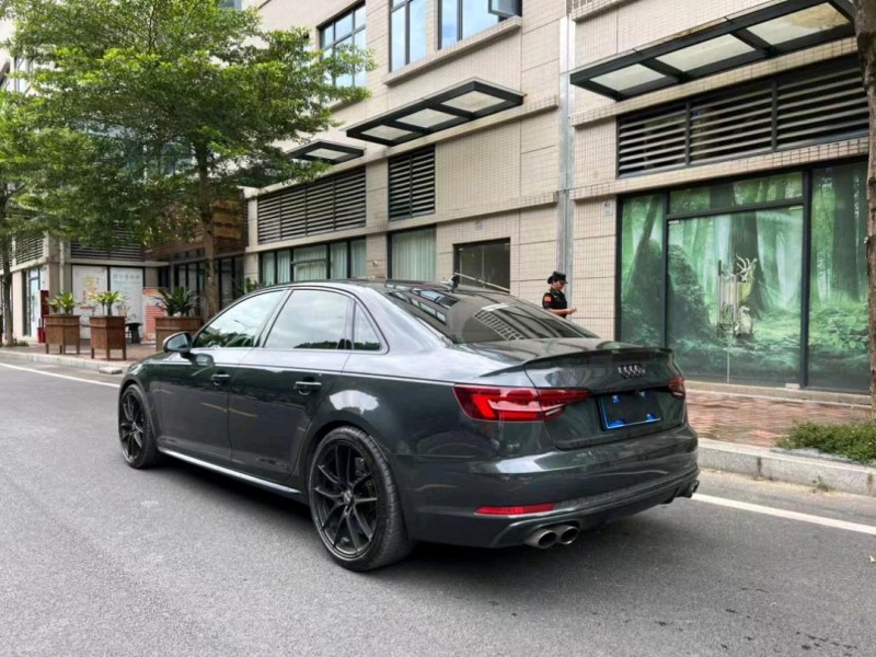 中山19年奥迪S44