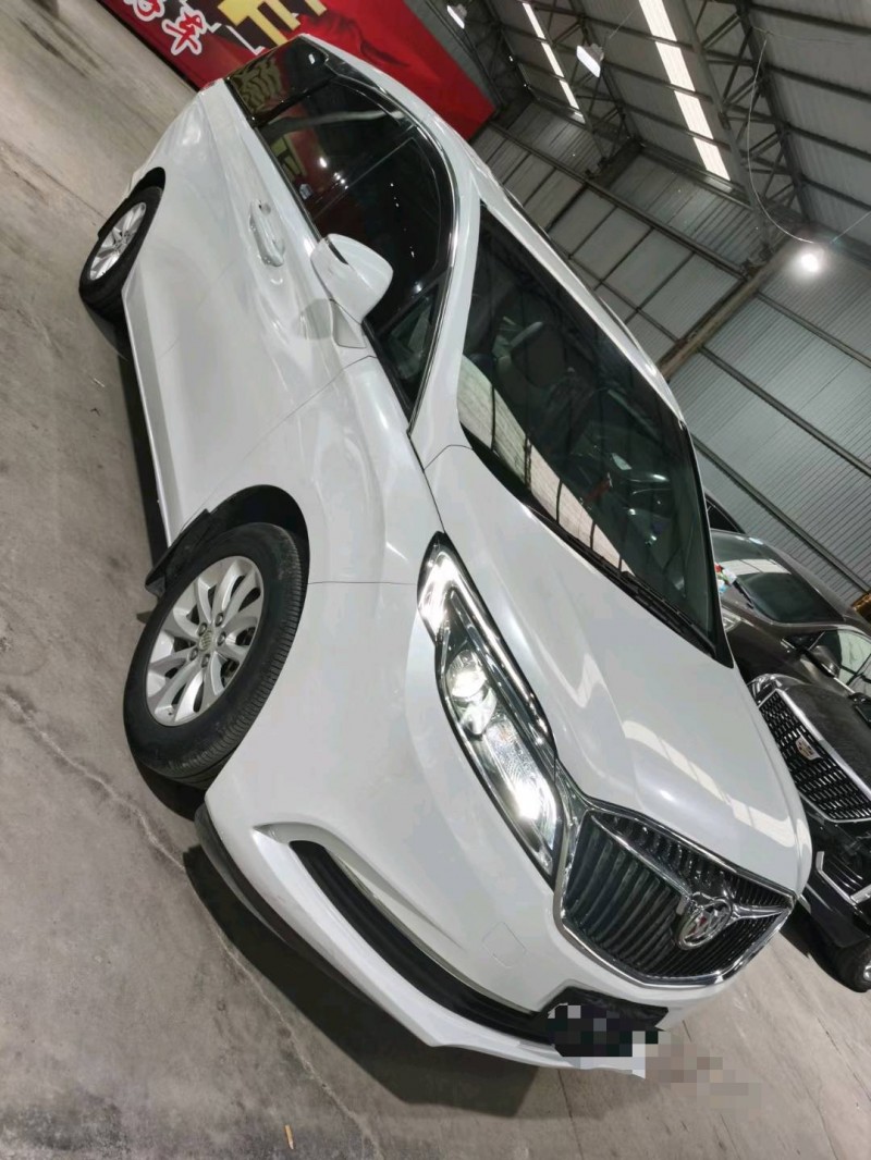 临沂18年别克GL82