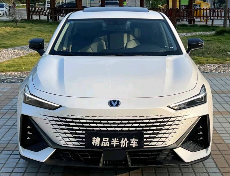 汕头23年长安汽车UNI-V1