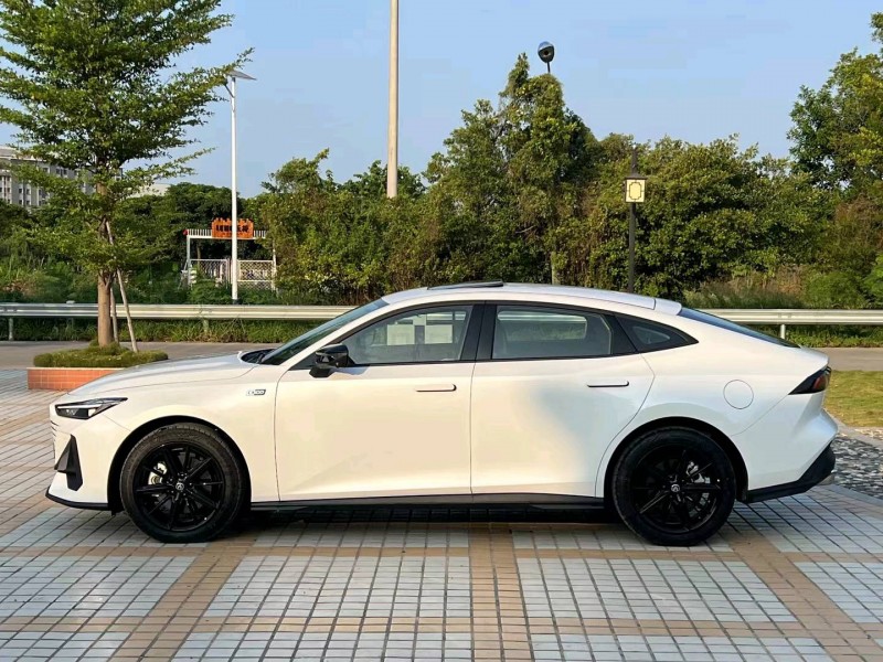 汕头23年长安汽车UNI-V3