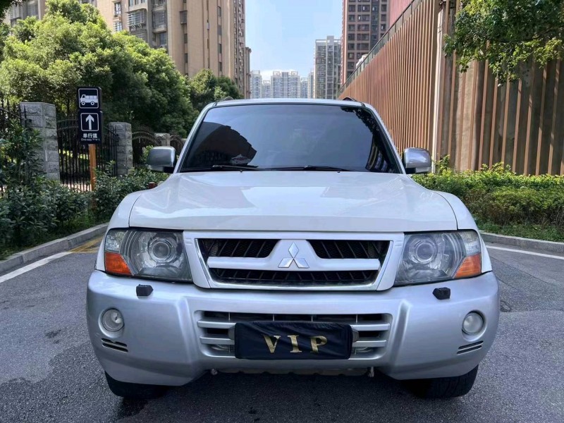 湘潭15年三菱帕杰羅1