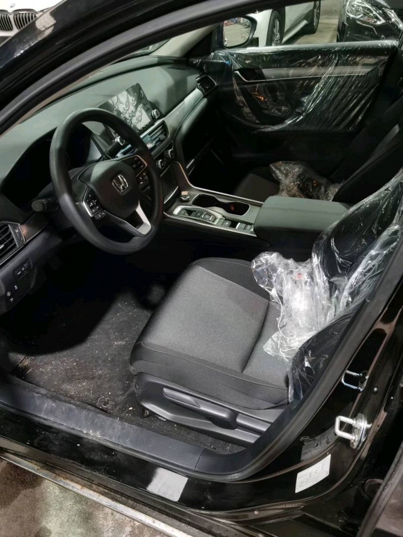 临沂22年本田雅阁4