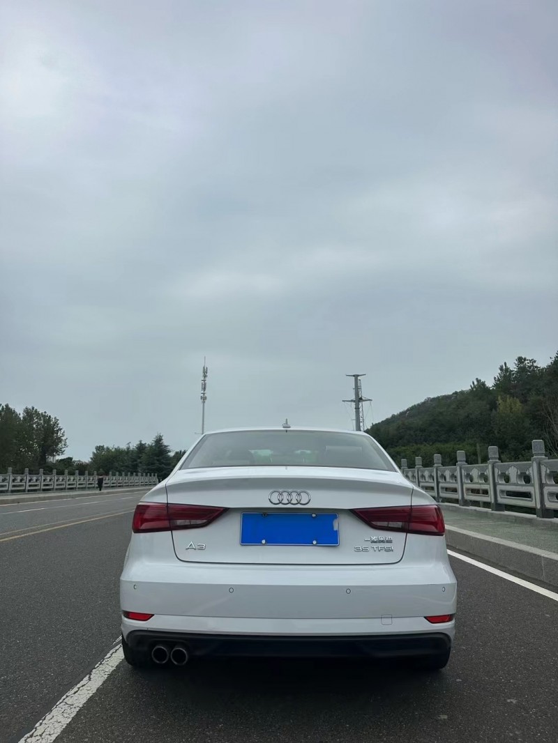 青岛17年奥迪A39