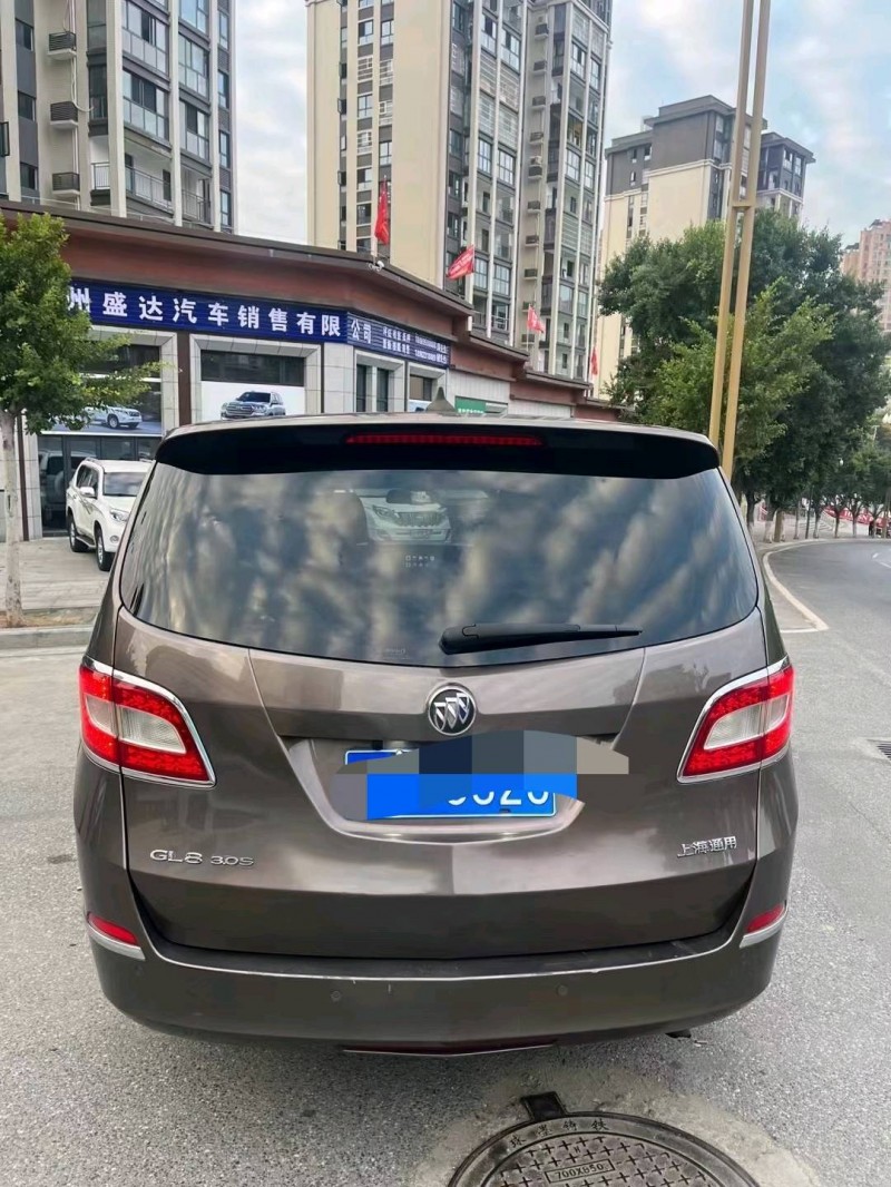 成都11年别克GL83