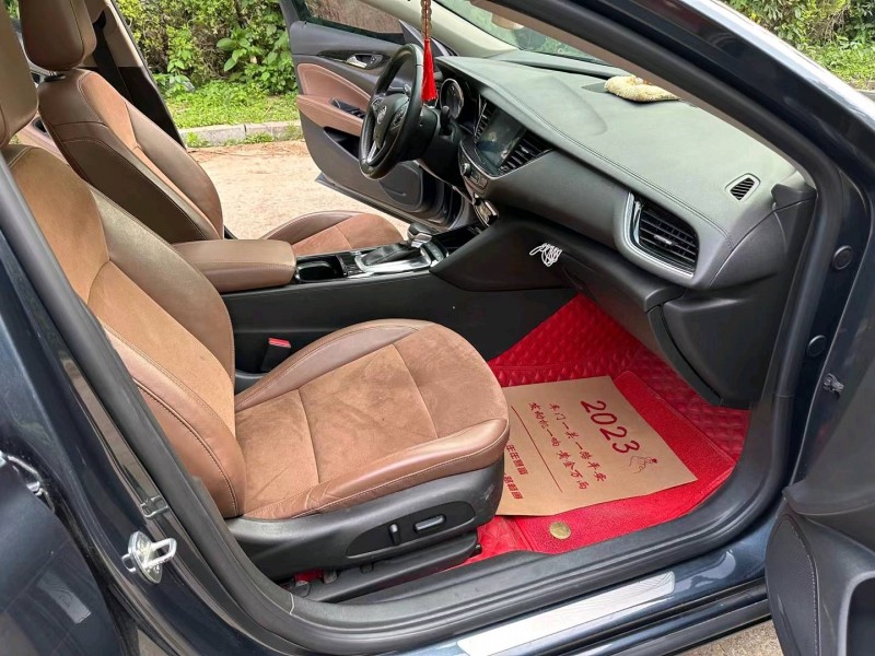 徐州20年别克君威6