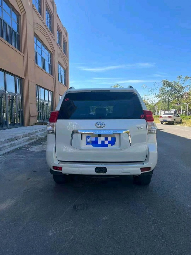 邯郸10年丰田普拉多3